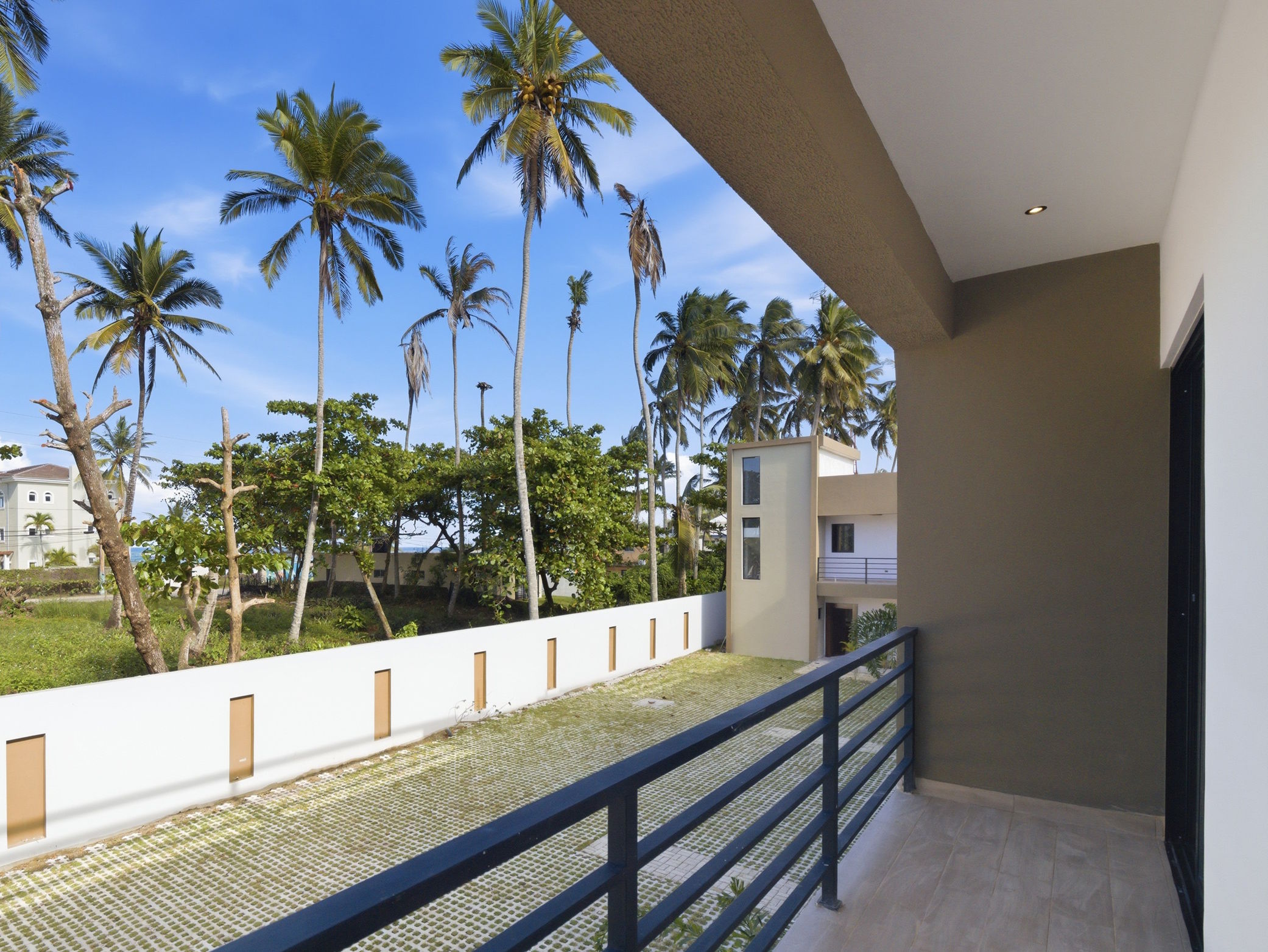 Exclusive Modern Townhouses | Only 2 Units Left!
